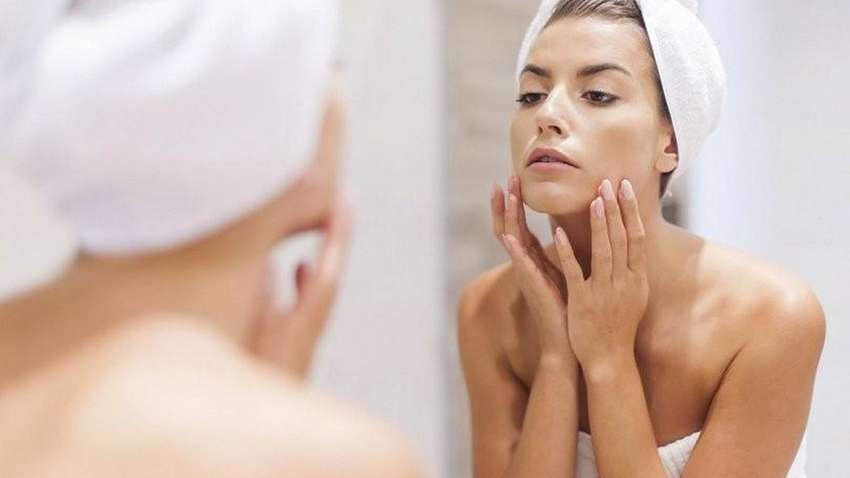 Косметолог рассказала, как быстро снять отеки на лице Косметолог рассказала, как быстро снять отеки на лице