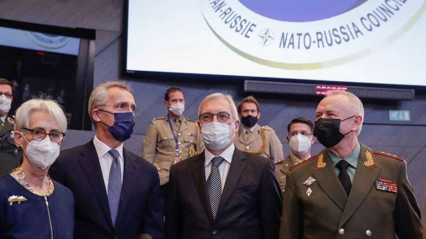 Ризик нового збройного конфлікту в Європі: НАТО планує переговори з Росією щодо контролю озброєння