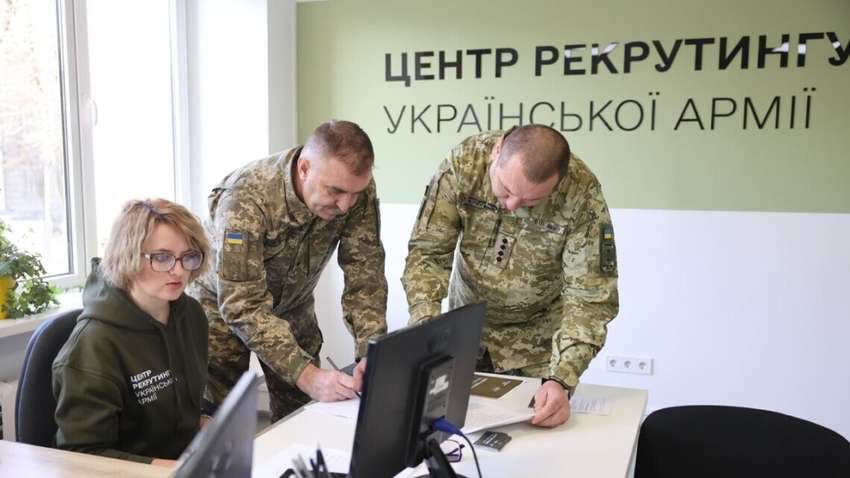 У Міноборони назвали найбільш популярні напрямки в рекрутингових центрах 