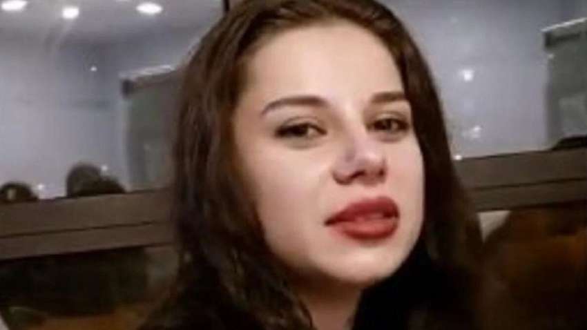 Скандал на каналі "Рада": працівницю через українофобські висловлювання звільнили з роботи Скандал на каналі "Рада": працівницю через українофобські висловлювання звільнили з роботи