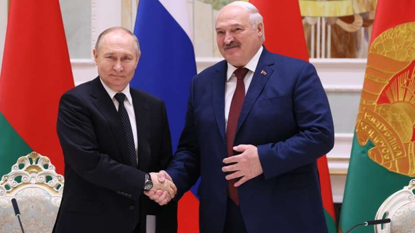 Путин решил привлечь Лукашенко в войну с НАТО: озвучено предупреждение о замысле диктатора 