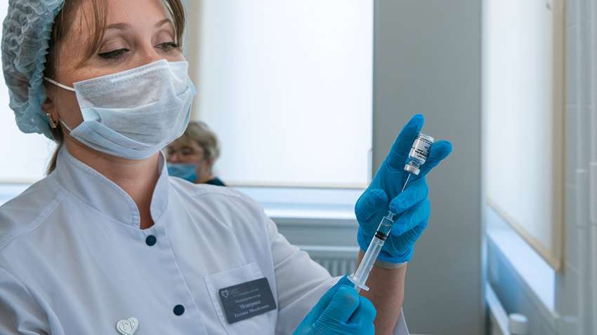 МОЗ в екстренному порядку шукає гроші на закупку вакцин від Covid-19