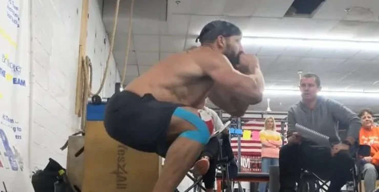 Спортсмен встановив новий світовий рекорд: 26 тисяч присідань за добу