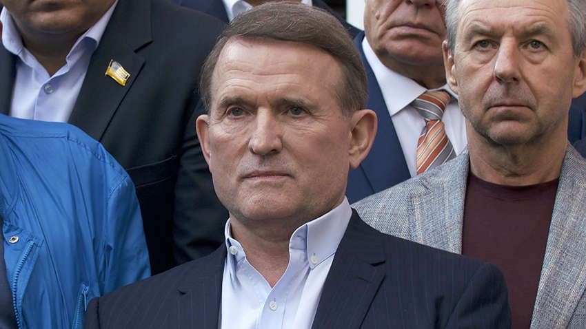  Медведчук - владі: «Ганнуся вже купила соняшникову олію, і не тільки купила, але навіть розлила»