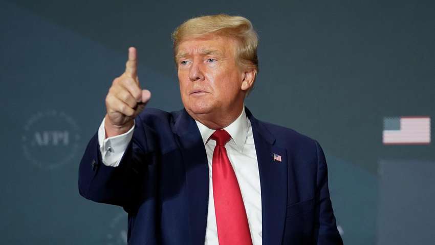 Могли повлиять британцы. Стало известно, почему Трамп дал отмашку на оказание помощи Украине 