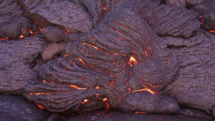 Виверження вулкана на Канарах триває: відкрилися нові жерла (ФОТО) Виверження вулкана на Канарах триває: відкрилися нові жерла (ФОТО)