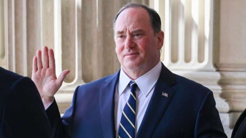 Скандал в Пентагоне: кто срочно подал в отставку на фоне конфликта из-за Трампа