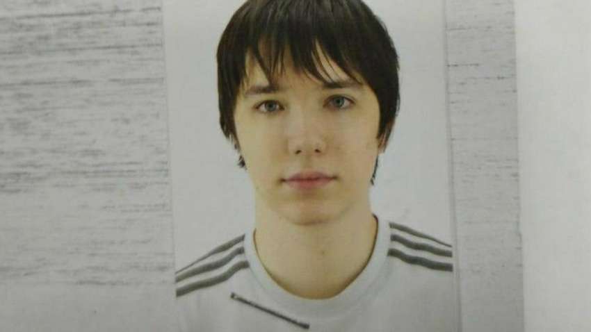 У Росії 18-річний хлопець обстріляв автобус: четверо людей загинули і ще троє перебувають у лікарні У Росії 18-річний хлопець обстріляв автобус: четверо людей загинули і ще троє перебувають у лікарні