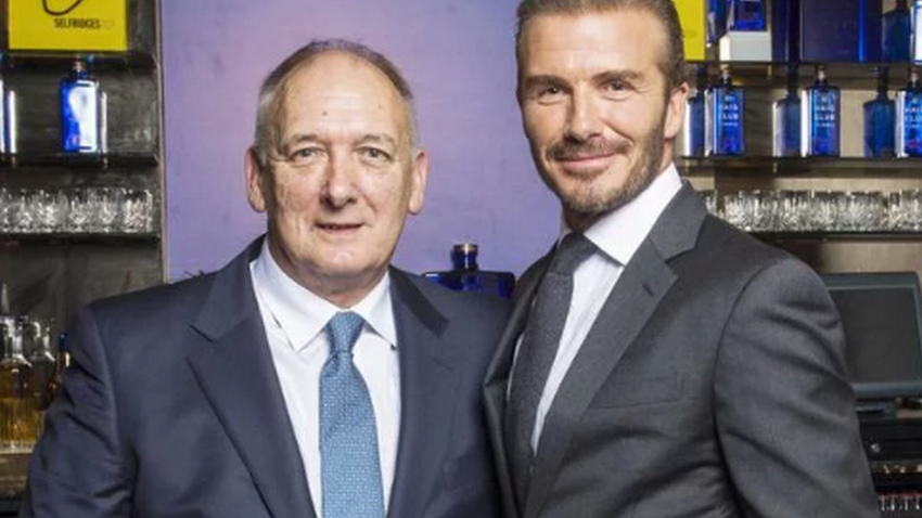 72-річний батько Девіда Бекхема одружується на мільйонерші