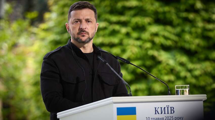 Перш, ніж летіти в Стамбул на зустріч з Путіним, Зеленський має ухвалити два рішення: про що йдеться Перш, ніж летіти в Стамбул на зустріч з Путіним, Зеленський має ухвалити два рішення: про що йдеться