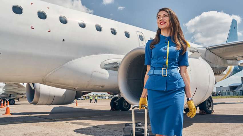 Стюардесса назвала две лжи, которые пассажиры чаще всего слышат от них в самолете Стюардесса назвала две лжи, которые пассажиры чаще всего слышат от них в самолете