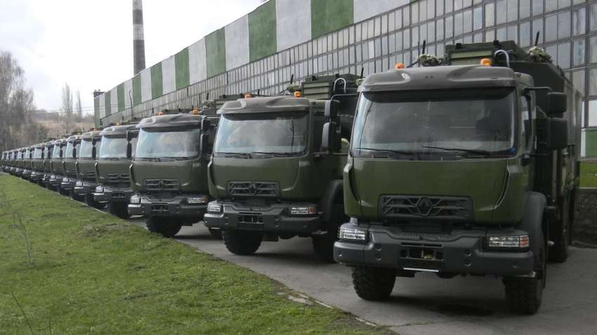 Українська армія отримає партію потужних вантажівок Українська армія отримає партію потужних вантажівок