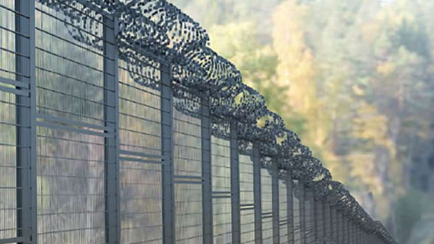 Финляндия начала строить заграждение на границе с РФ Финляндия начала строить заграждение на границе с РФ