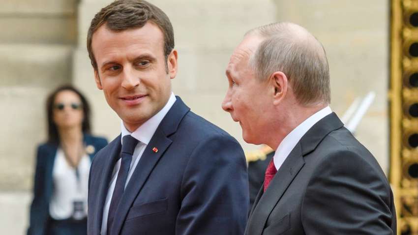 Макрон хочет позвонить Путину: о чем будут говорить