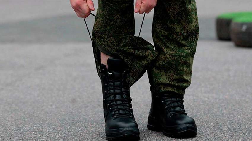 ЧП в армии: солдат отобрал у офицера оружие и совершил массовое убийство ЧП в армии: солдат отобрал у офицера оружие и совершил массовое убийство