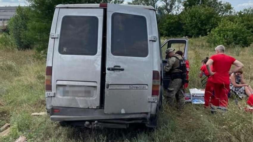 В Луганской области автобус с пассажирами слетел в кювет, есть пострадавшие