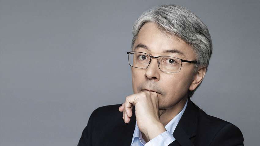 Отмена карантина выходного дня: министр культуры призвал украинцев активно посещать театры, кафе и ТЦ