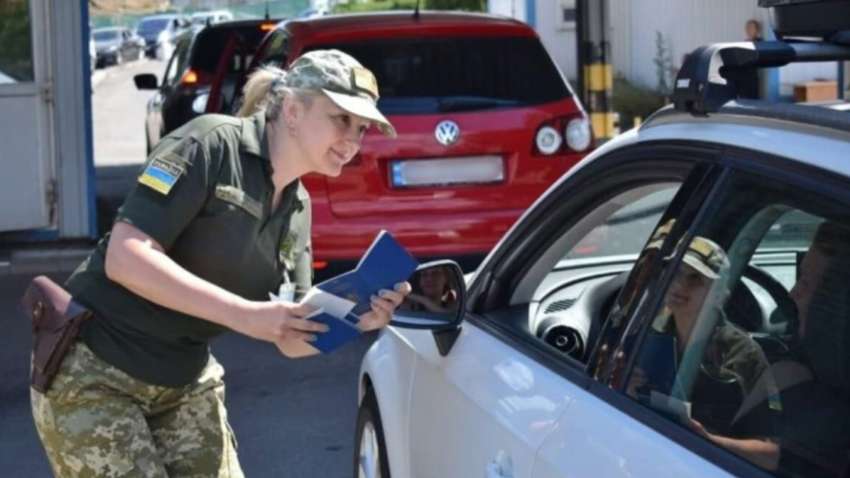 У Зеленського розповіли, що буде з ухилянтами, які повернуться в Україну після війни У Зеленського розповіли, що буде з ухилянтами, які повернуться в Україну після війни