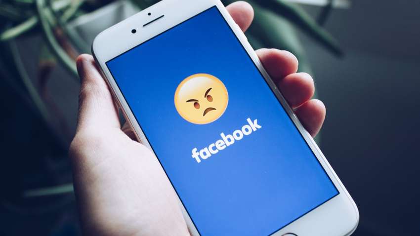 Facebook влетів у копійку