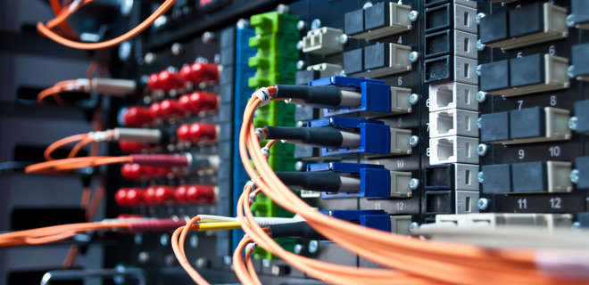 Рада отменила лицензии операторам телекоммуникаций