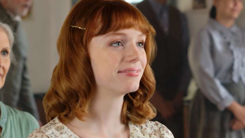 19-річна акторка випала з балкона на п'ятому поверсі: вона в критичному стані