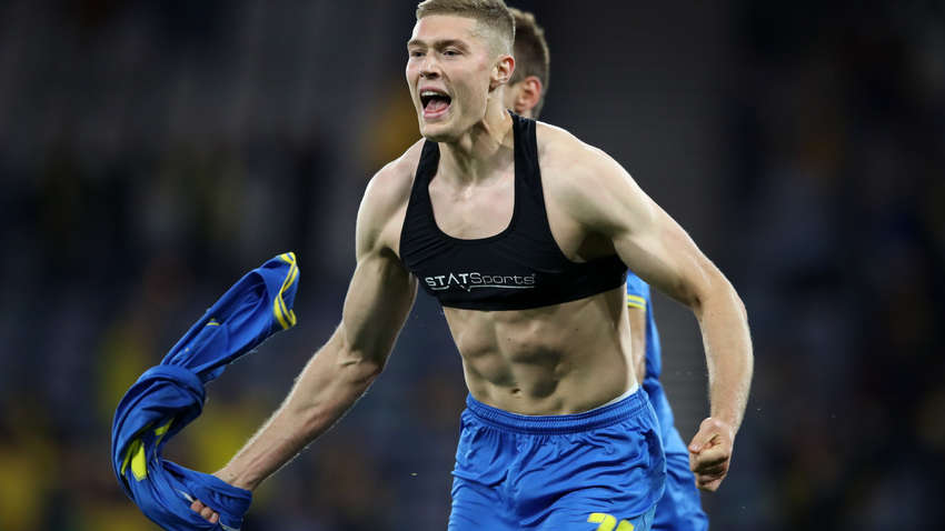 Нападающий сборной Украины побил рекорд Платини, который держался 37 лет 