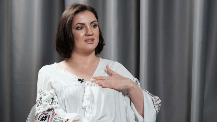 Відома українська співачка поїхала з країни: що відомо