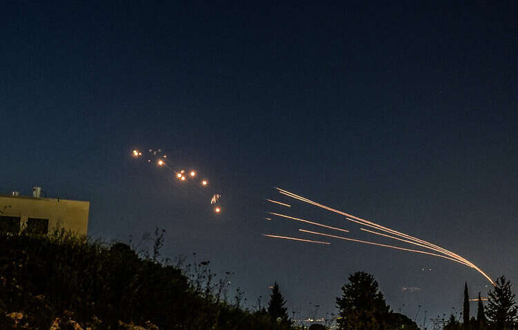 Израиль в руинах: Иран показал, чего на самом деле стоит перемирие Трампа