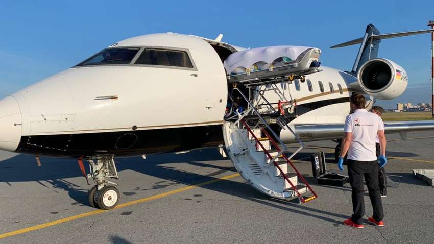 Навального перевозят в Германию