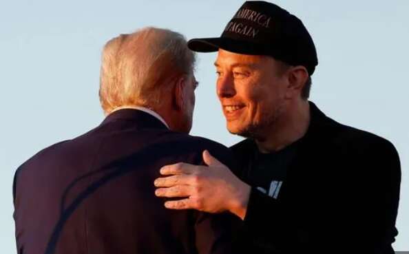 Белый дом назвал Маска "мальчиком" Белый дом назвал Маска "мальчиком"