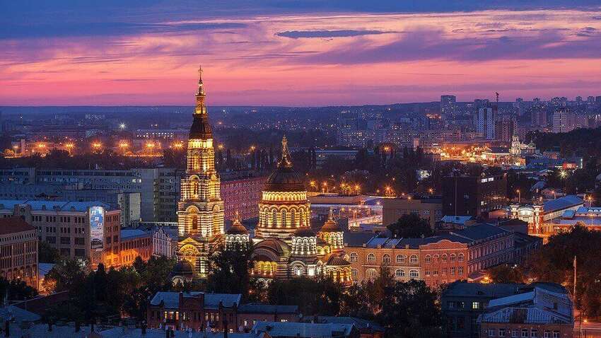 РФ атакувала Харків: є "прильоти" у житлових кварталах