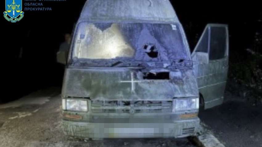 В Івано-Франківську горіли автомобілі військових: хто вчинив підпал (ФОТО)