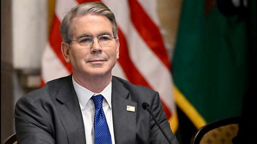 Міністр фінансів США висунув жорстке звинувачення Україні: що сталося з цінами на пальне Міністр фінансів США висунув жорстке звинувачення Україні: що сталося з цінами на пальне