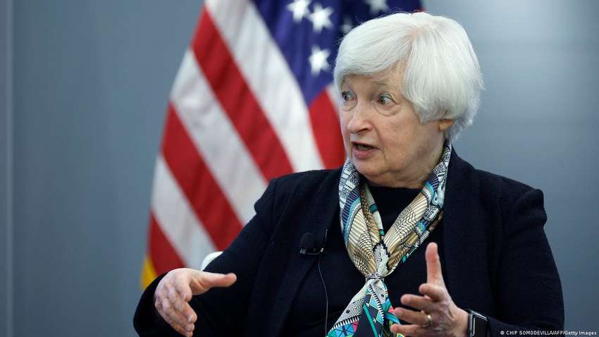 В США рассказали, как Китай помогает российской армии воевать против Украины