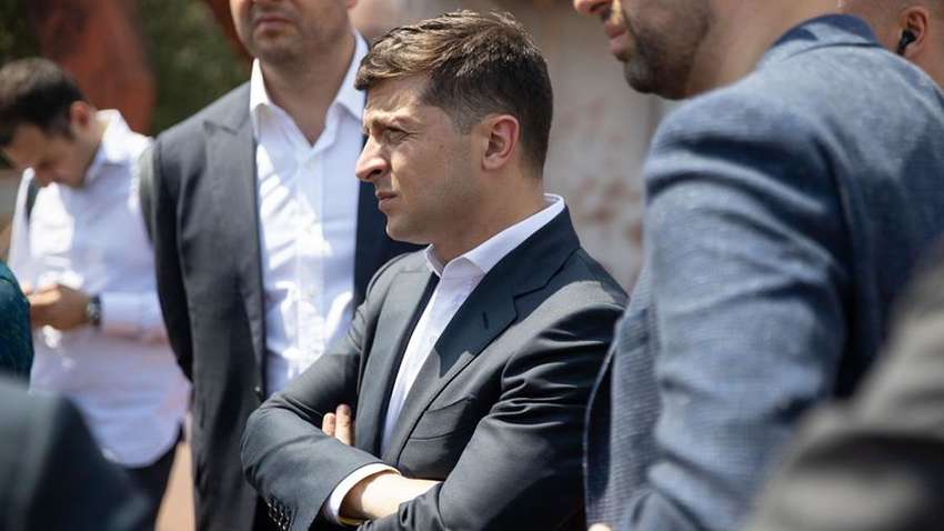 Зеленский и Парубий устроили небольшую заочную перепалку в сети