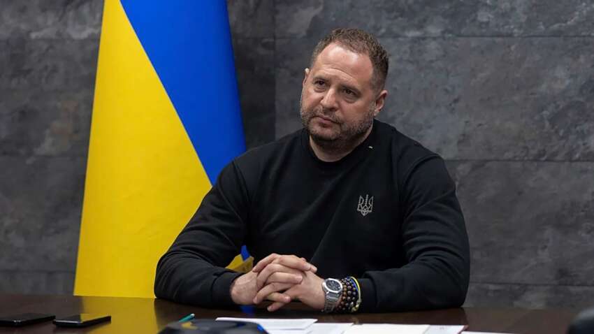 Які впливові посади утримує Єрмак навіть після звільнення Які впливові посади утримує Єрмак навіть після звільнення