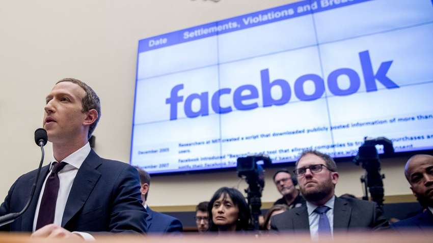 Компанія Facebook виплатить значну компенсацію своїм модераторам