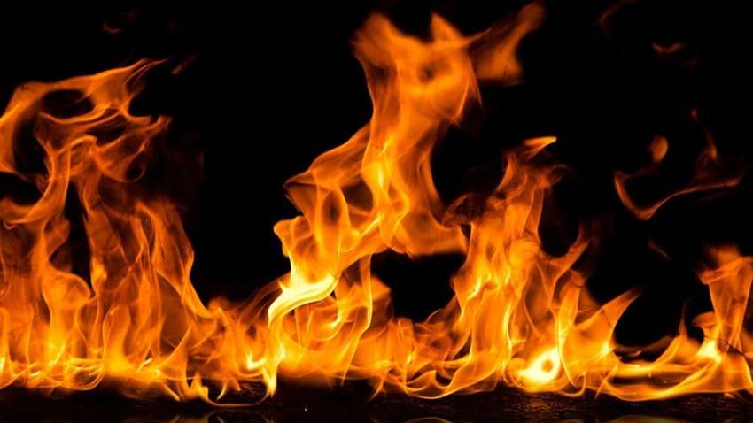 У Києві горить торговий центр