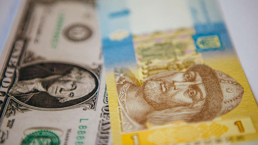 Курс доллара в Украине рекордно снижается