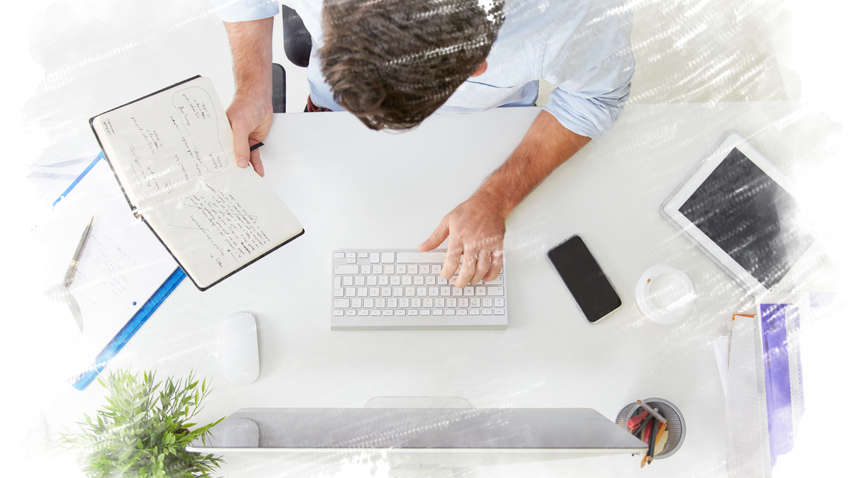 Наводим порядок на рабочем столе: несколько советов для мужчин