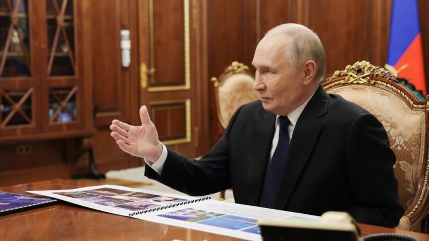 Путін остаточно опинився на дні: озвучено вражаючий прогноз страшного фіаско диктатора