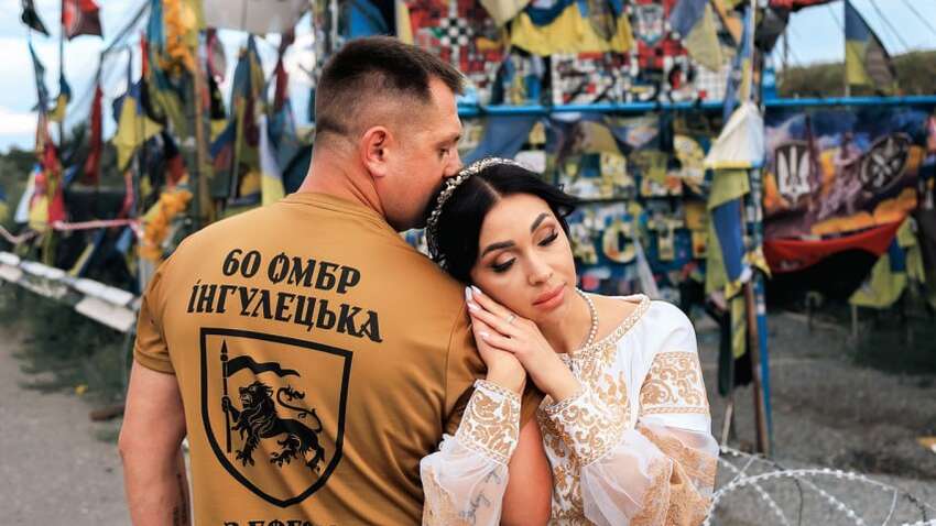 Військовий повінчався з дружиною у Донецькій області