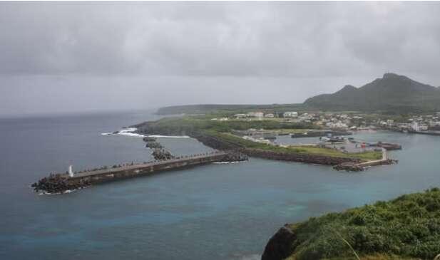 Этот крошечный японский остров готовится к вторжению Китая