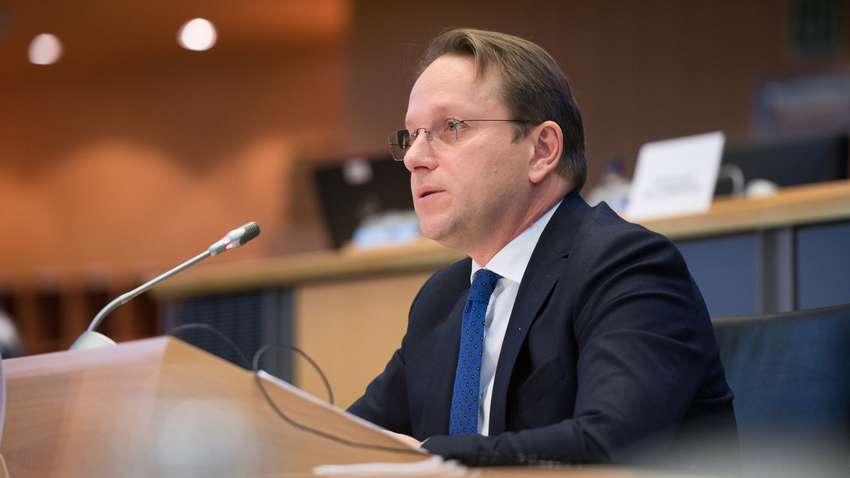  Венгерский еврокомиссар обозвал евродепутатов: что известно