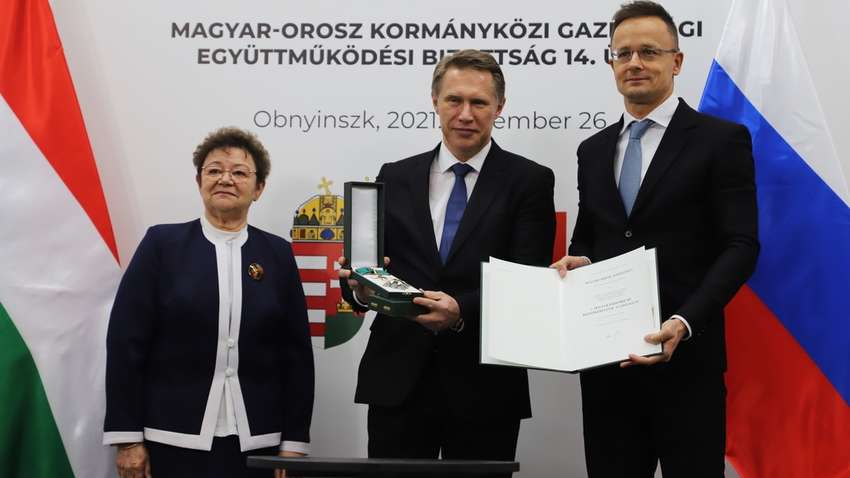 Венгрия продолжает свою игру: в Будапешт прибыл российских министр