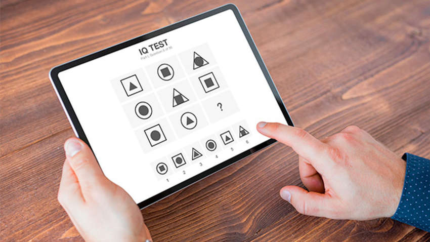 В Британії 12-річний хлопчик обігнав Ейнштейна за рівнем IQ В Британії 12-річний хлопчик обігнав Ейнштейна за рівнем IQ