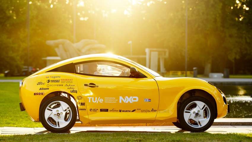 Студенти примудрилися створити інноваційний автомобіль з відходів