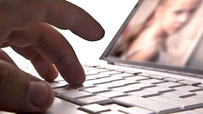 Медик з Одеси зберігав дитячу порнографію: яке покарання йому загрожує Медик з Одеси зберігав дитячу порнографію: яке покарання йому загрожує