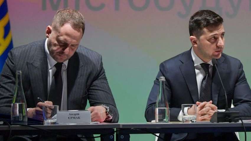 Журналисты рассказали, во сколько бюджету обошелся новогодний отдых Зеленского и Ермака 