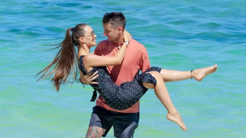 «Хватит шифроваться»: Мишину «засекли» в аэропорту с Эллертом (ФОТО)